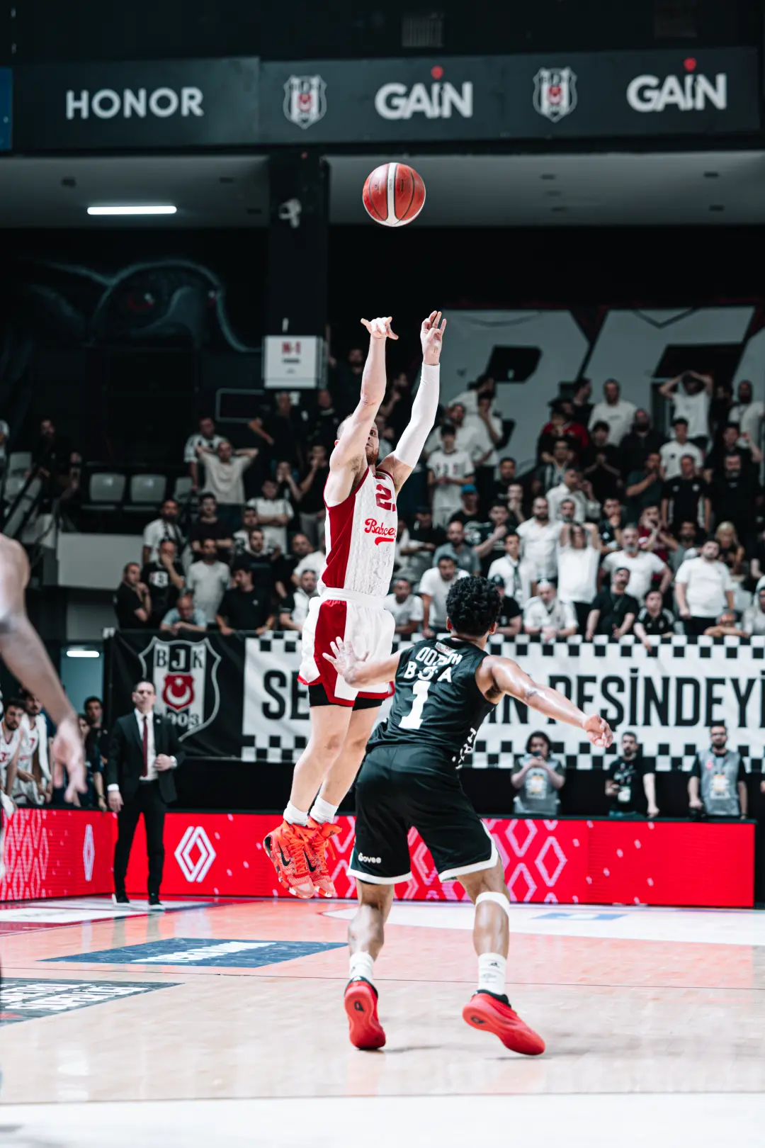 BSL 2025-2026 Sezonu | Play-off | Yarı Final | 2. Maç | Beşiktaş Gain - Bahçeşehir Koleji