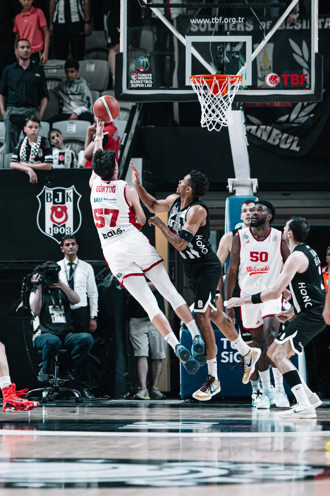 BSL 2025-2026 Sezonu | Play-off | Yarı Final | 2. Maç | Beşiktaş Gain - Bahçeşehir Koleji
