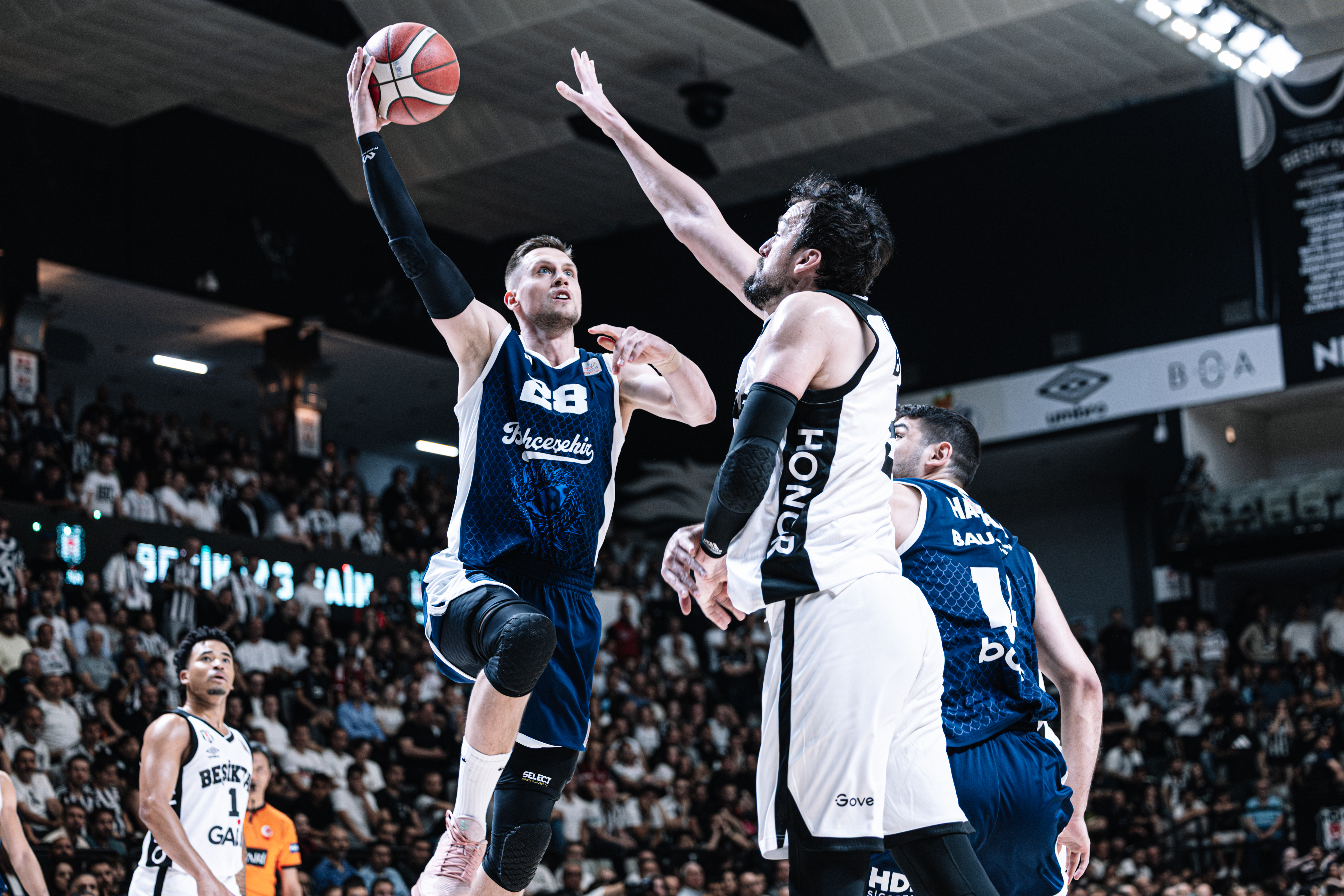 BSL 2025-2026 Sezonu | Play-off | Yarı Final | 1. Maç | Beşiktaş Gain - Bahçeşehir Koleji